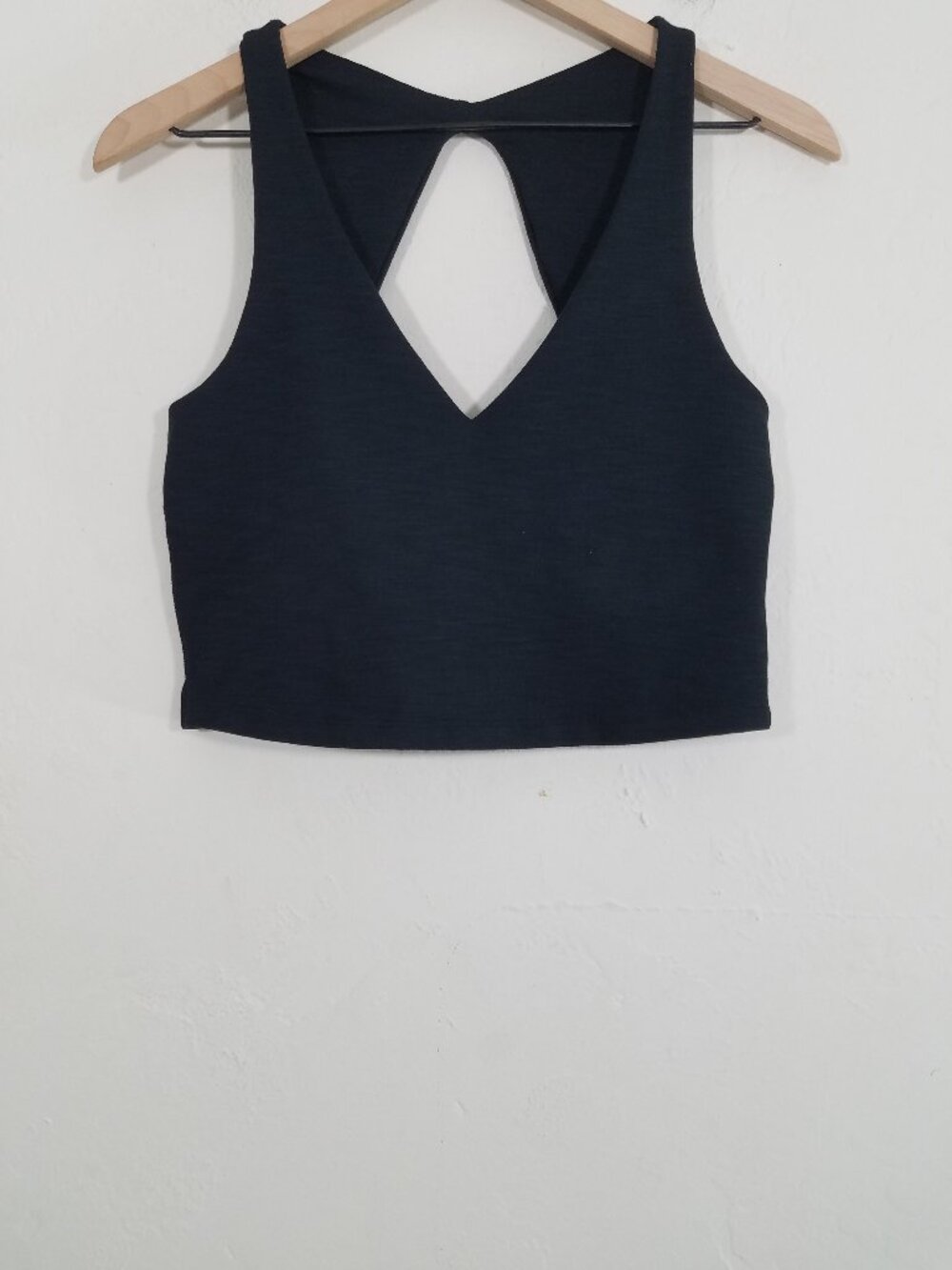 Beyond Yoga V-Neck Sleeveless Cropped Tank Top